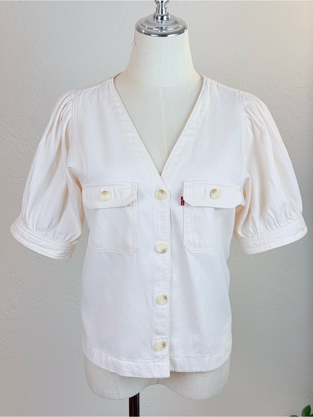 Levi's White Lyocell Cotton V-Neck Puff Short Sleeve Button Down‎ Blouse Size M